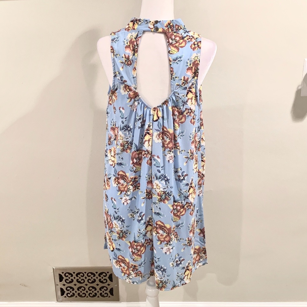 Peach Love Blue Floral Halter Neck Sleeves Dress - Picture 4 of 10